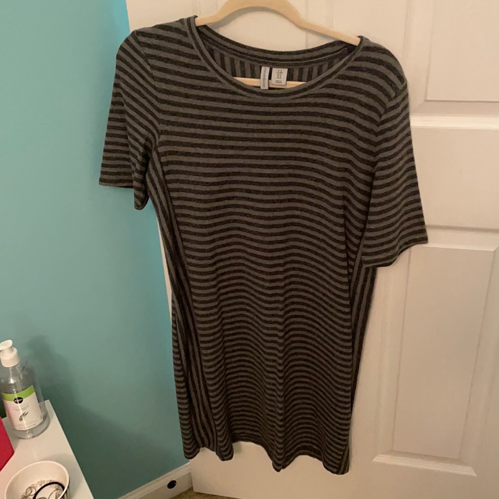 Nice dress with stripes, thicker material